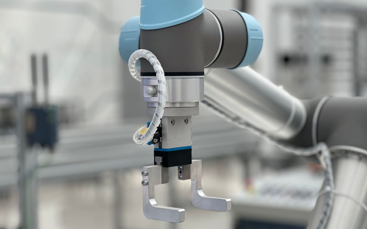 Vision-Guided Bin Picking with 3D Scanning