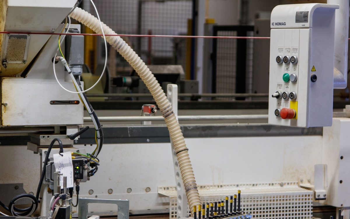 Adhesive Dispensing Cell with Bead Inspection